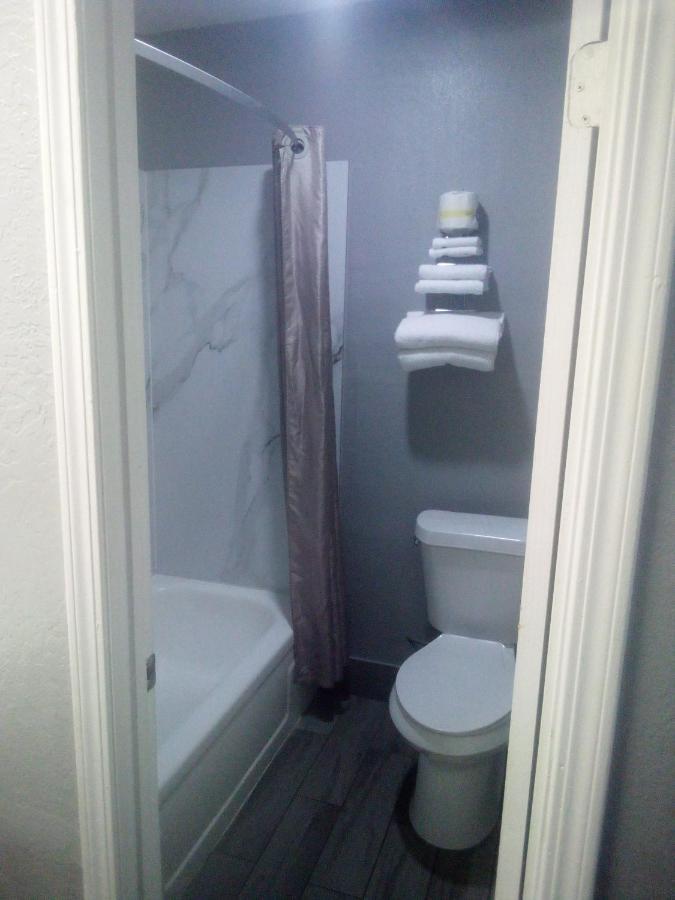 Coachman'S Inn & Suites Waldron ภายนอก รูปภาพ